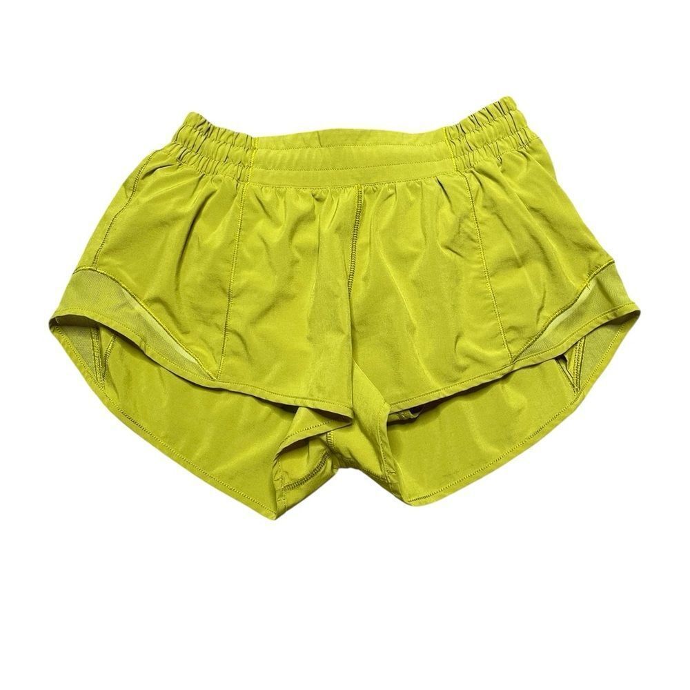 LULULEMON Hotty Hot Short II 2.5" in Meadow Size 6 - Picture 2 of 10